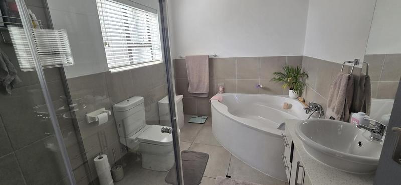 4 Bedroom Property for Sale in Tergniet Western Cape